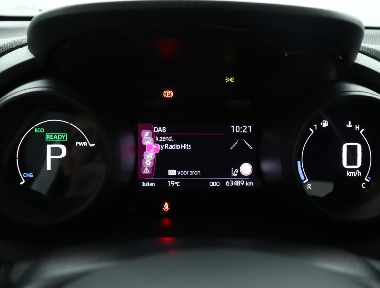 Toyota Yaris - 1.5 Hybrid Dynamic 43