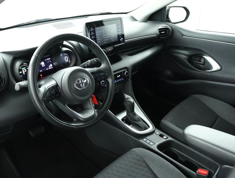 Toyota Yaris - 1.5 Hybrid Dynamic 56