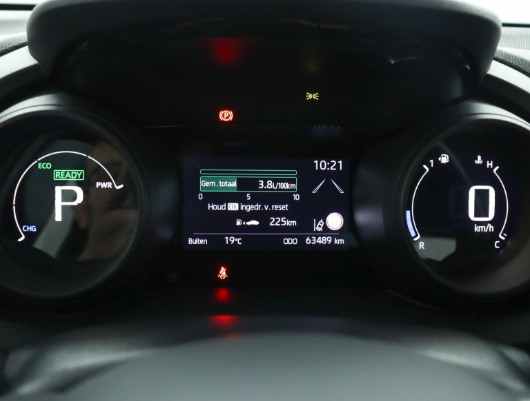 Toyota Yaris - 1.5 Hybrid Dynamic 6