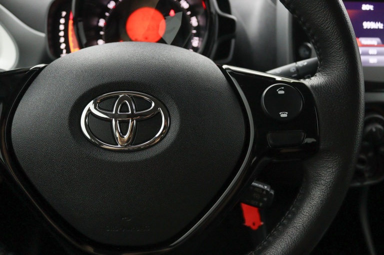 Toyota Aygo - 1.0 VVT-i x-play limited 21