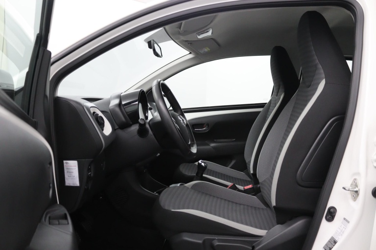 Toyota Aygo - 1.0 VVT-i x-play limited 9