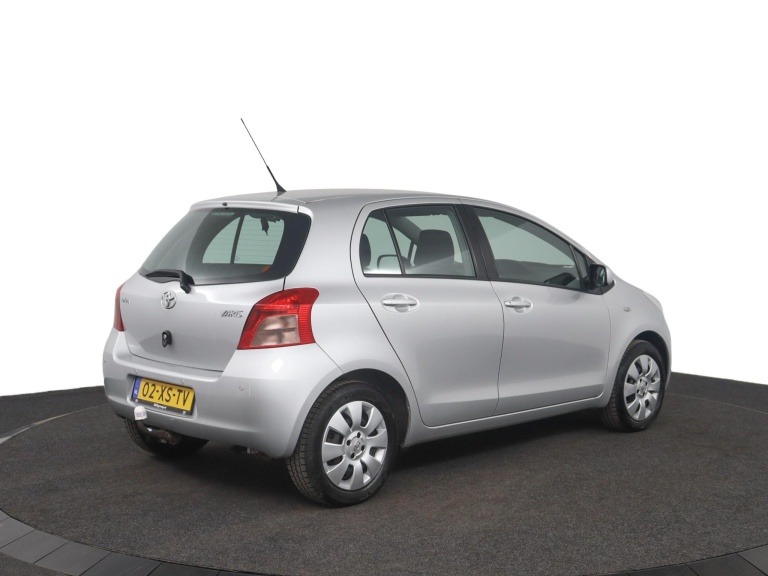 Toyota Yaris - 1.3 VVTi Sol 2