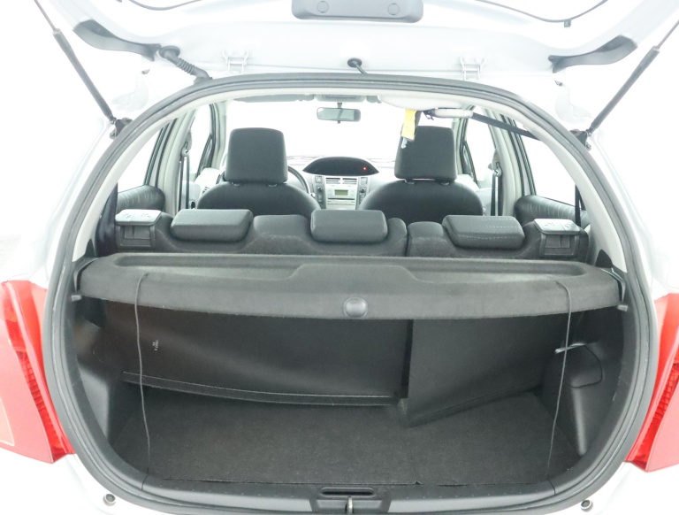 Toyota Yaris - 1.3 VVTi Sol 21