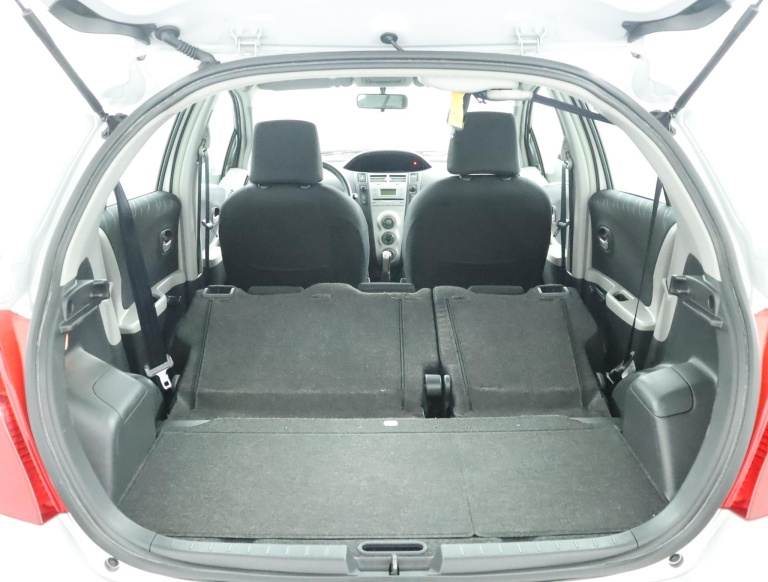 Toyota Yaris - 1.3 VVTi Sol 24