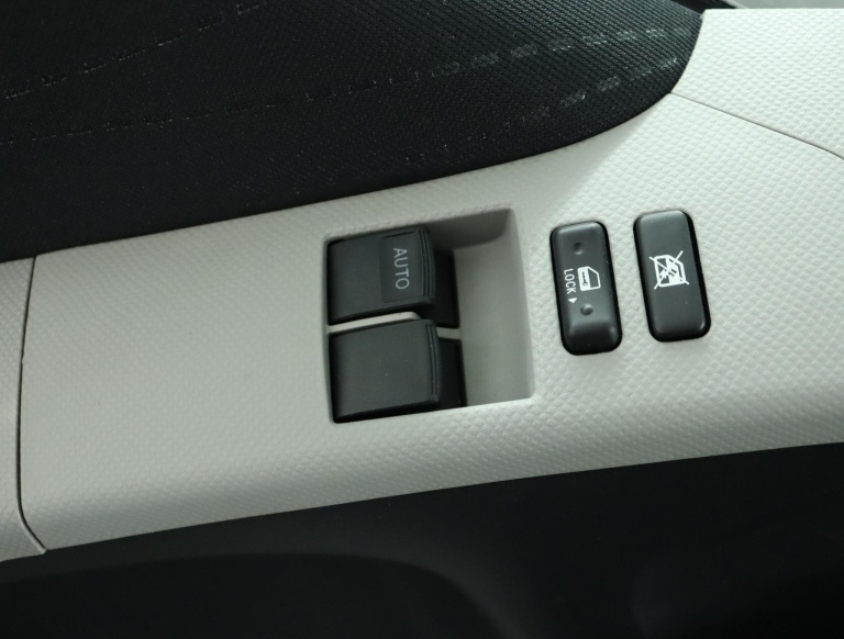 Toyota Yaris - 1.3 VVTi Sol 26