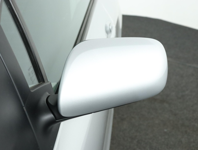 Toyota Yaris - 1.3 VVTi Sol 34