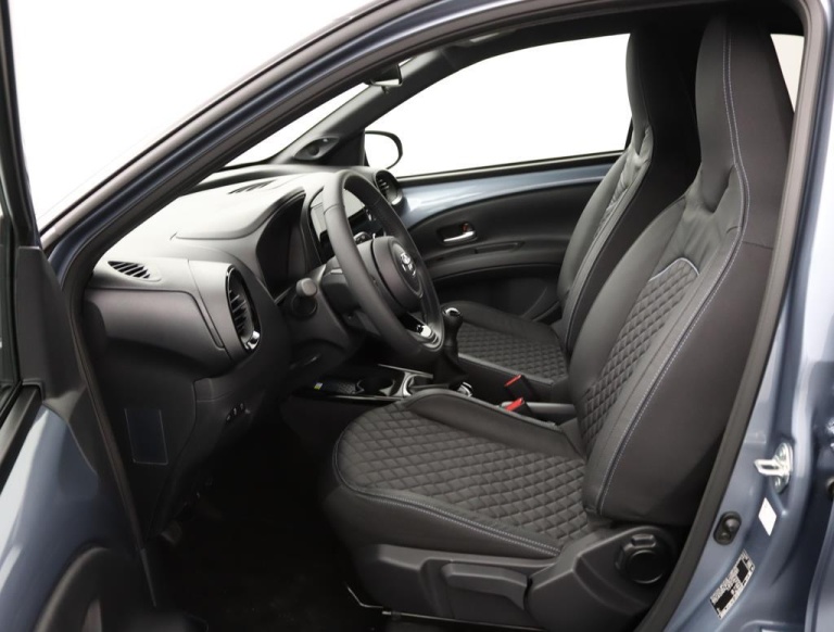 Toyota Aygo X - 1.0 VVT-i MT Premium 15
