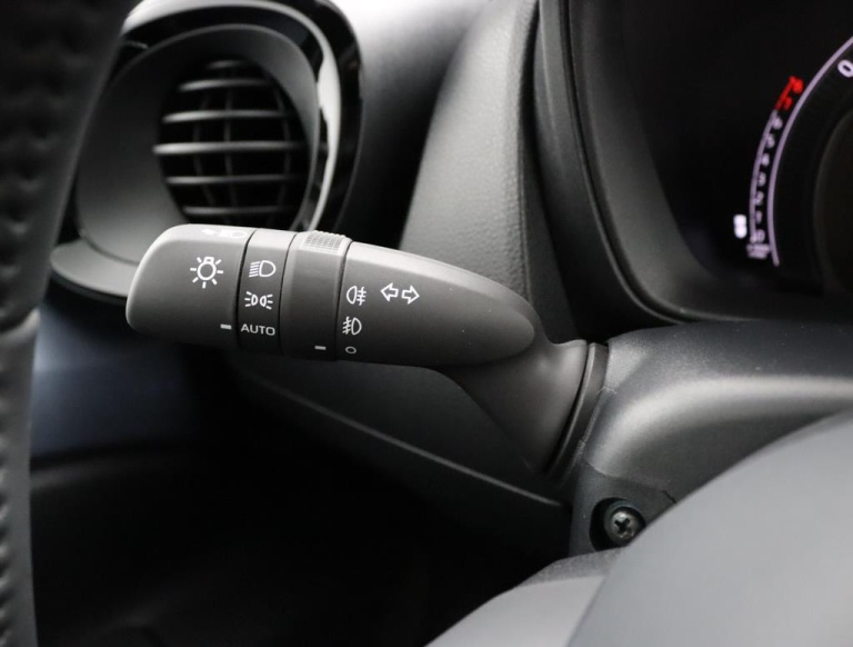 Toyota Aygo X - 1.0 VVT-i MT Premium 28