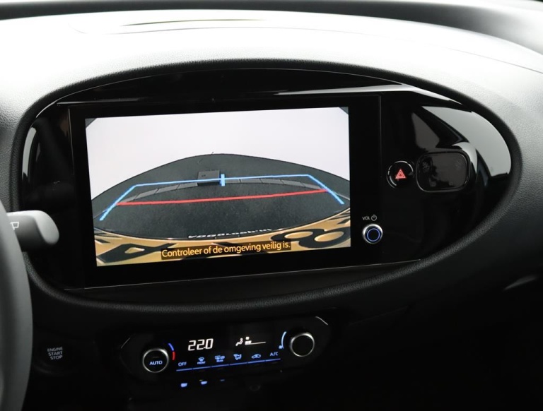 Toyota Aygo X - 1.0 VVT-i MT Premium 6