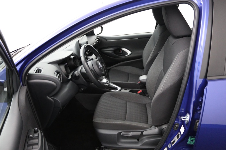 Toyota Yaris - 1.5 Hybrid Dynamic 17