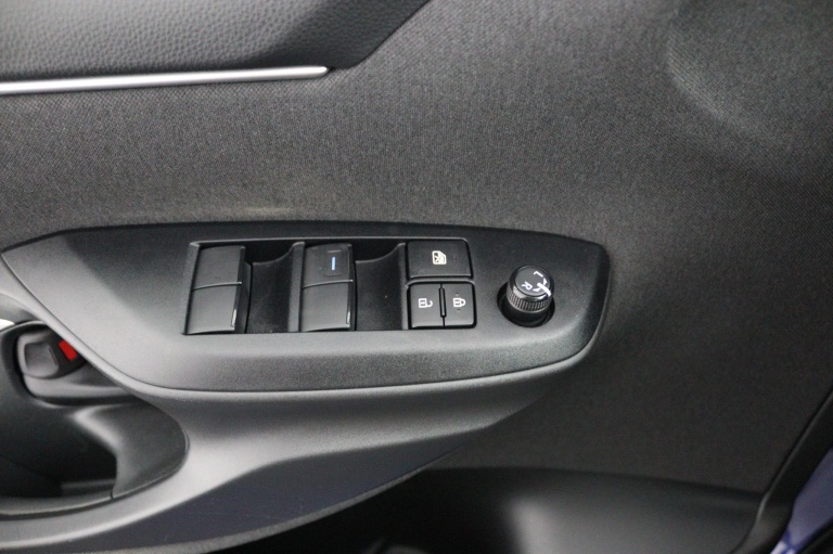 Toyota Yaris - 1.5 Hybrid Dynamic 27
