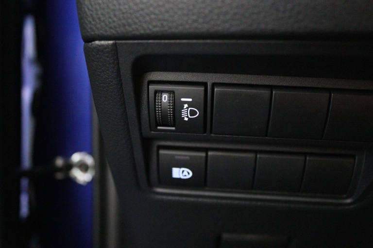 Toyota Yaris - 1.5 Hybrid Dynamic 28
