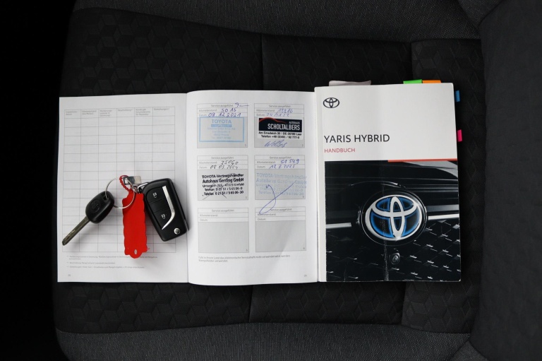 Toyota Yaris - 1.5 Hybrid 115 Dynamic 11