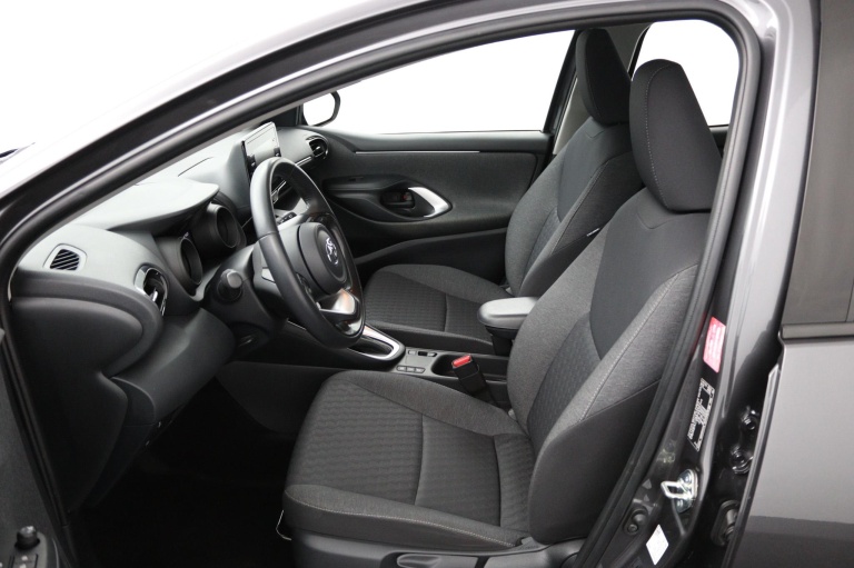 Toyota Yaris - 1.5 Hybrid 115 Dynamic 17