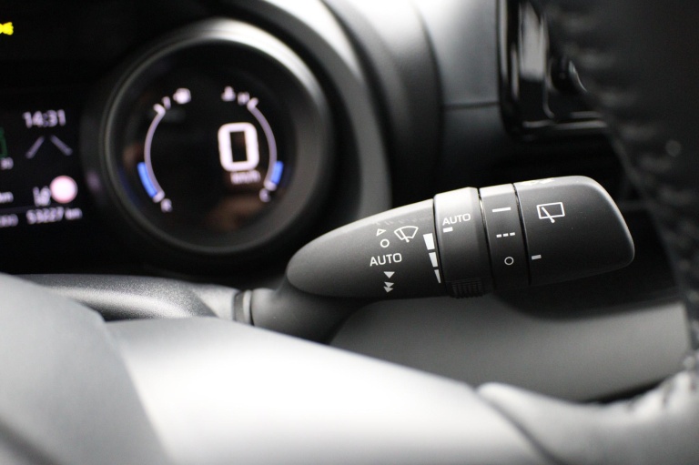 Toyota Yaris - 1.5 Hybrid 115 Dynamic 30