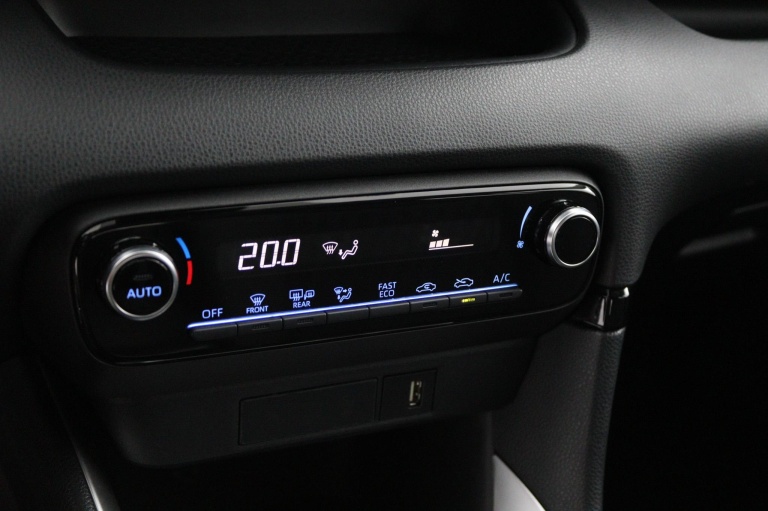 Toyota Yaris - 1.5 Hybrid 115 Dynamic 7