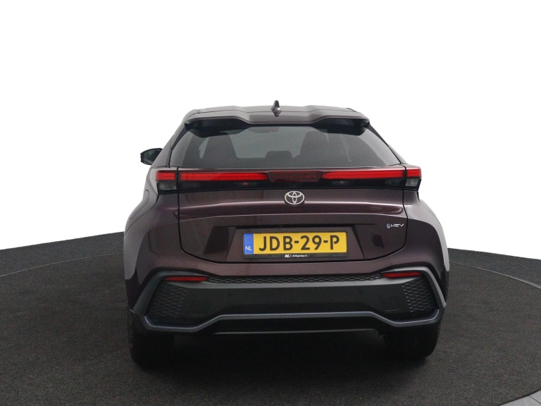 Toyota C-HR - 1.8 Hybrid 140 Business Plus 8