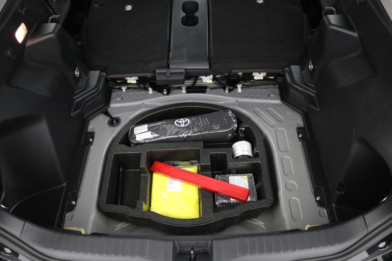 Toyota Yaris Cross - 1.5 Hybrid Adventure 32