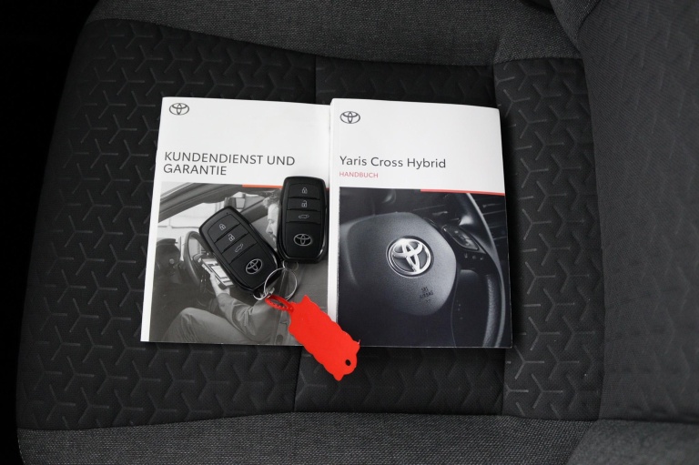 Toyota Yaris Cross - 1.5 Hybrid First Edition 11