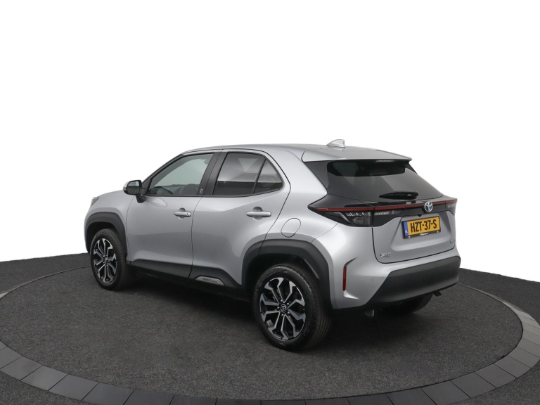 Toyota Yaris Cross - 1.5 Hybrid First Edition 12