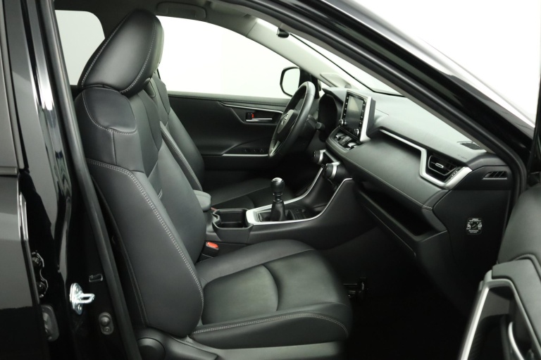 Toyota RAV4 - 2.0 VVT-iE Style 22