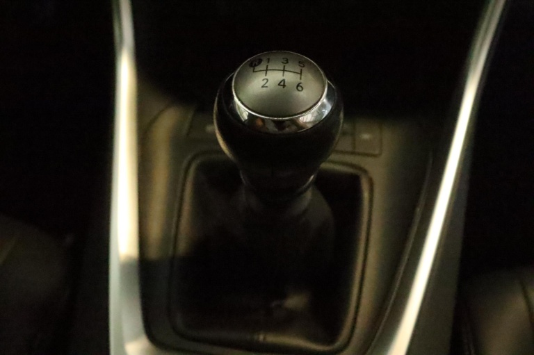 Toyota RAV4 - 2.0 VVT-iE Style 27