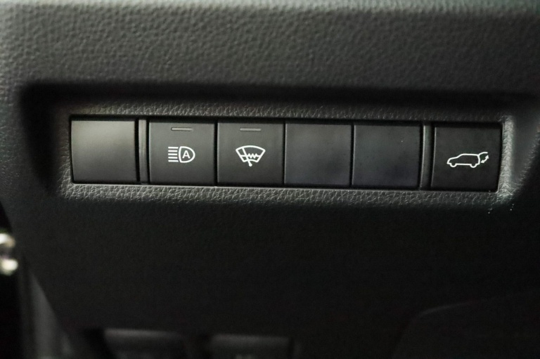 Toyota RAV4 - 2.0 VVT-iE Style 30