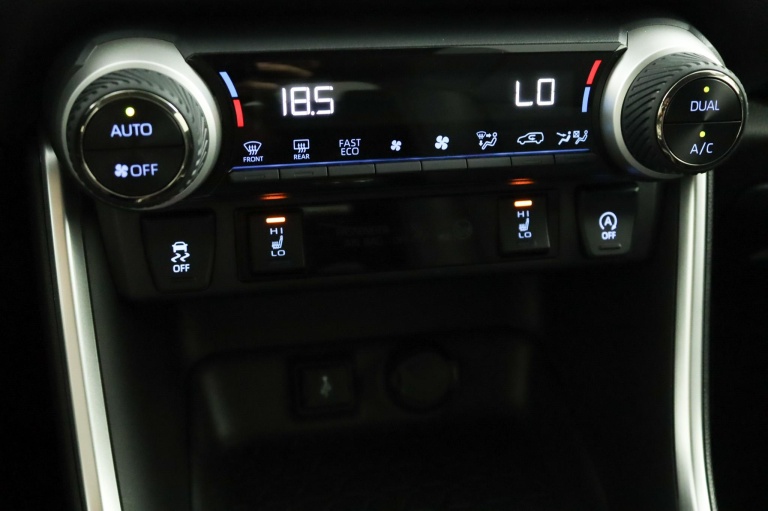 Toyota RAV4 - 2.0 VVT-iE Style 7