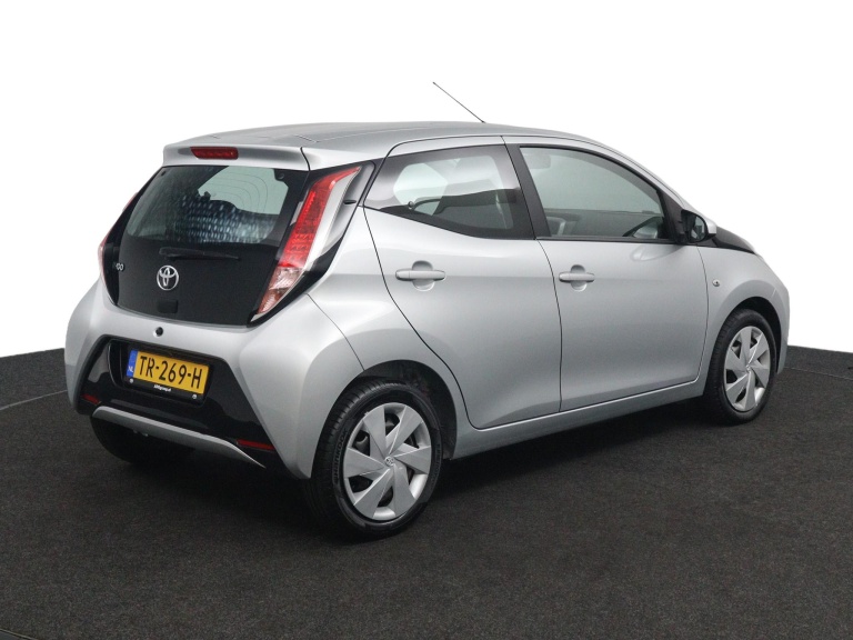 Toyota Aygo - 1.0 VVT-i x-nav 2