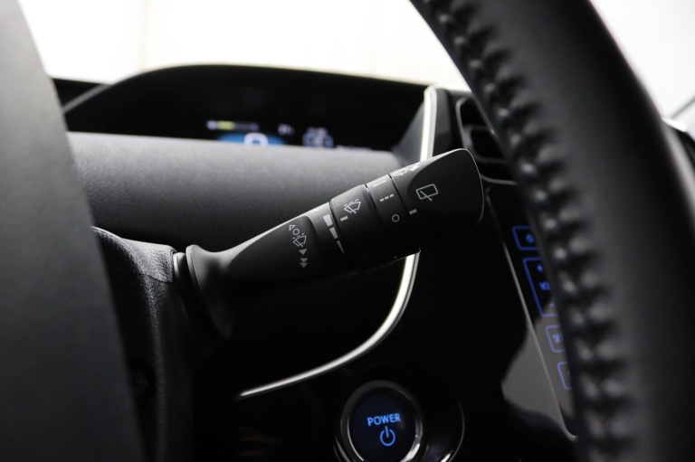 Toyota Prius - 1.8 Dynamic 21