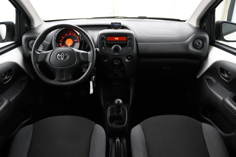 Toyota Aygo - 1.0 VVT-i x-now 10