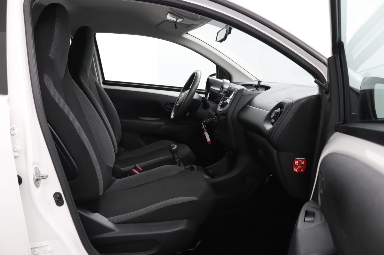 Toyota Aygo - 1.0 VVT-i x-now 11