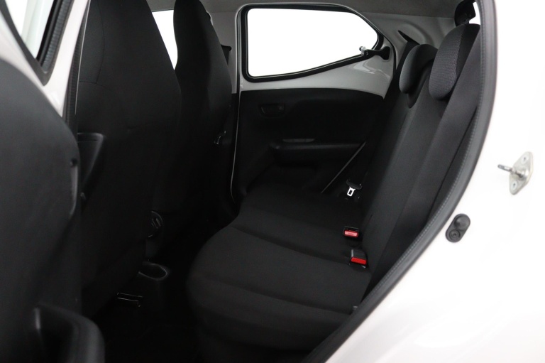 Toyota Aygo - 1.0 VVT-i x-now 12