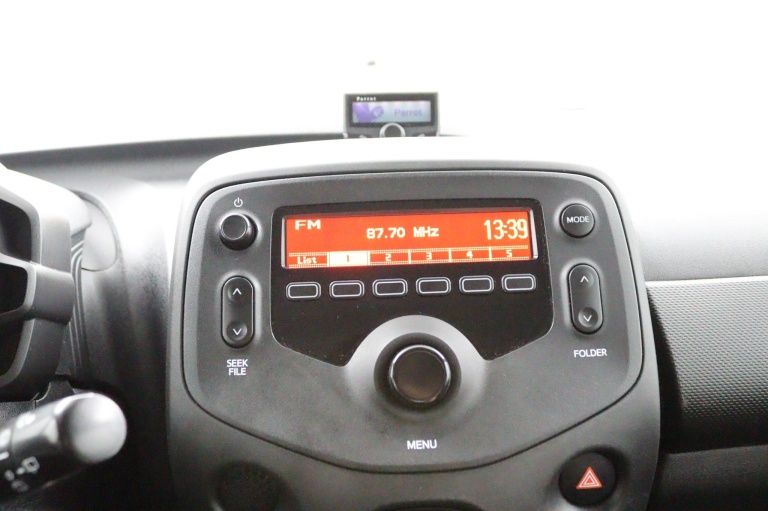 Toyota Aygo - 1.0 VVT-i x-now 13
