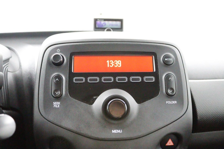 Toyota Aygo - 1.0 VVT-i x-now 14