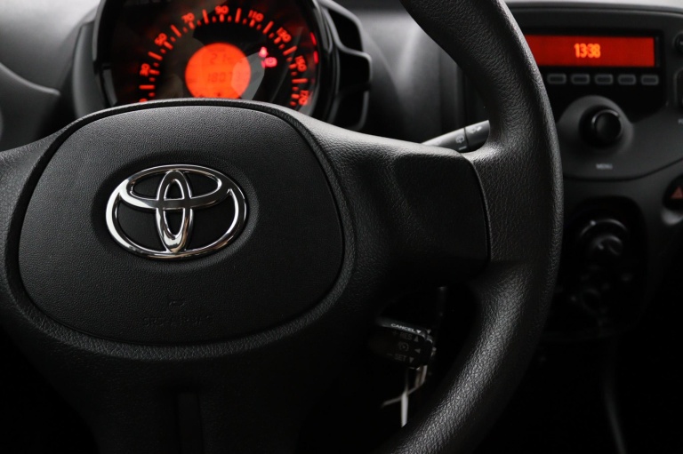 Toyota Aygo - 1.0 VVT-i x-now 18