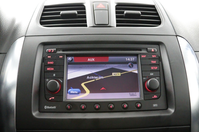 Suzuki SX4 - 1.6 Executive 13