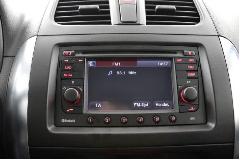 Suzuki SX4 - 1.6 Executive 14