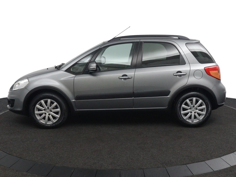 Suzuki SX4 - 1.6 Executive 5