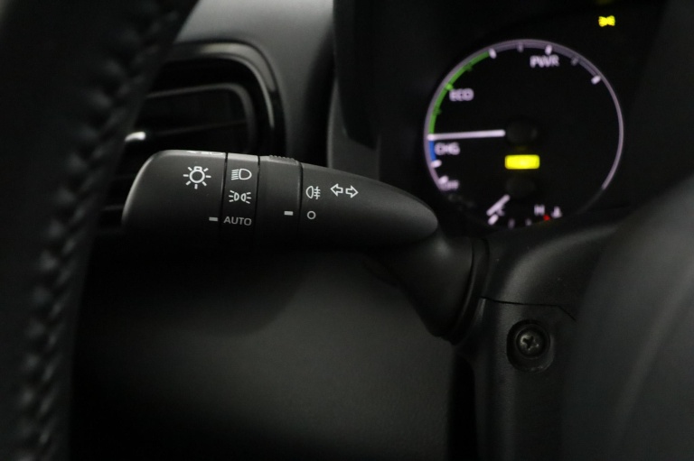 Toyota Yaris - 1.5 Hybrid Active 29