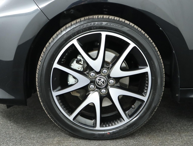 Toyota Yaris - 1.5 Hybrid Executive 38