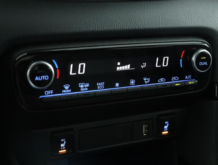 Toyota Yaris - 1.5 Hybrid Executive 7
