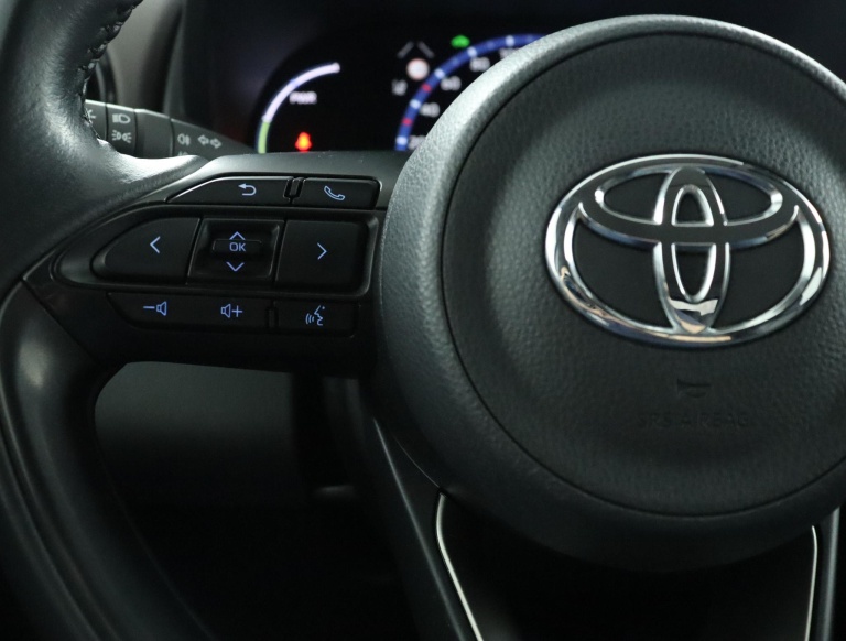 Toyota Yaris Cross - 1.5 Hybrid Executive 19
