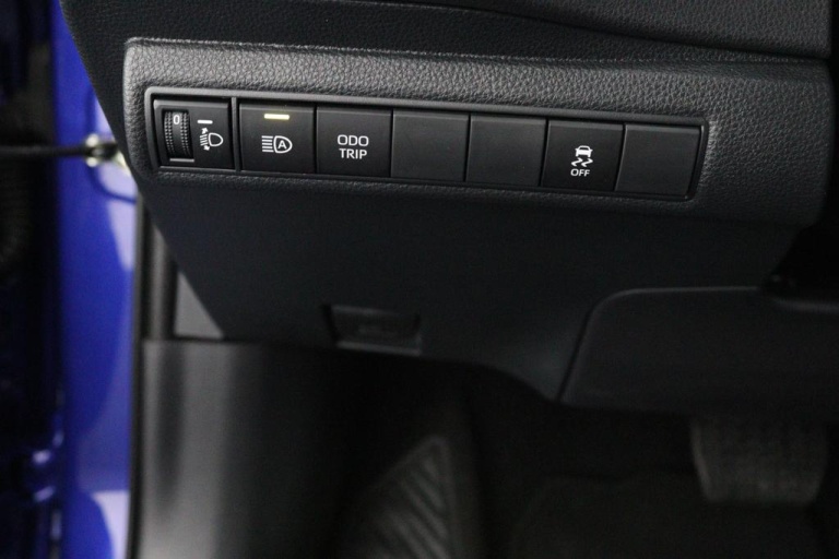 Toyota Corolla Touring Sports - Hybrid 140 27