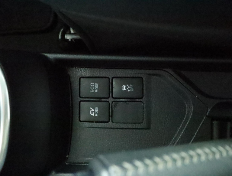 Toyota Yaris - 1.5 Hybrid Dynamic 56