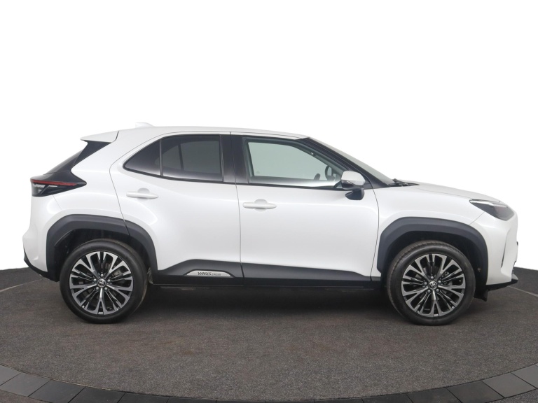Toyota Yaris Cross - 1.5 Hybrid Executive 13