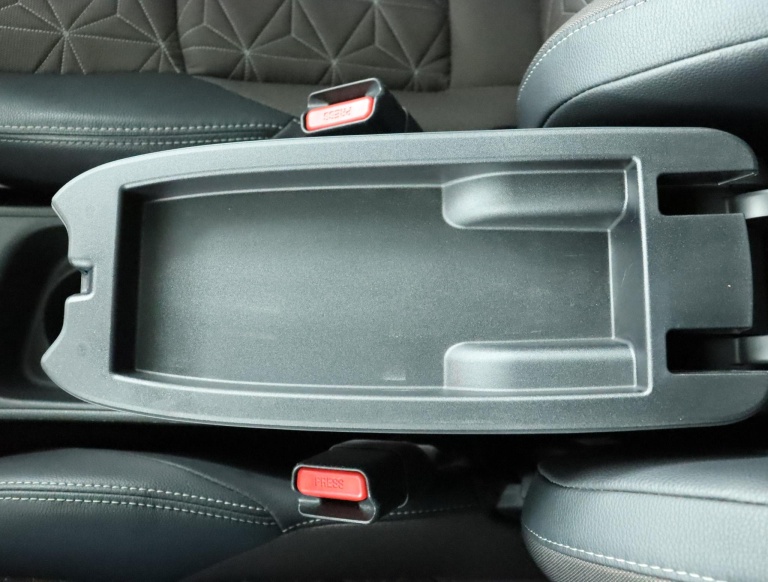 Toyota Yaris Cross - 1.5 Hybrid Executive 69