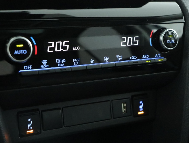 Toyota Yaris Cross - 1.5 Hybrid Executive 7