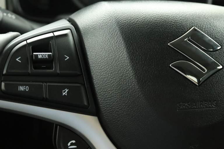 Suzuki Ignis - 1.2 Smart Hybrid Style 19
