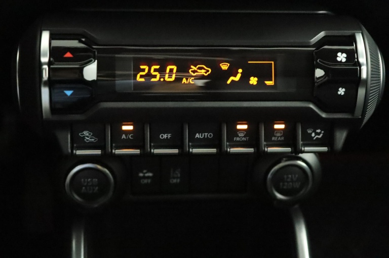 Suzuki Ignis - 1.2 Smart Hybrid Style 7